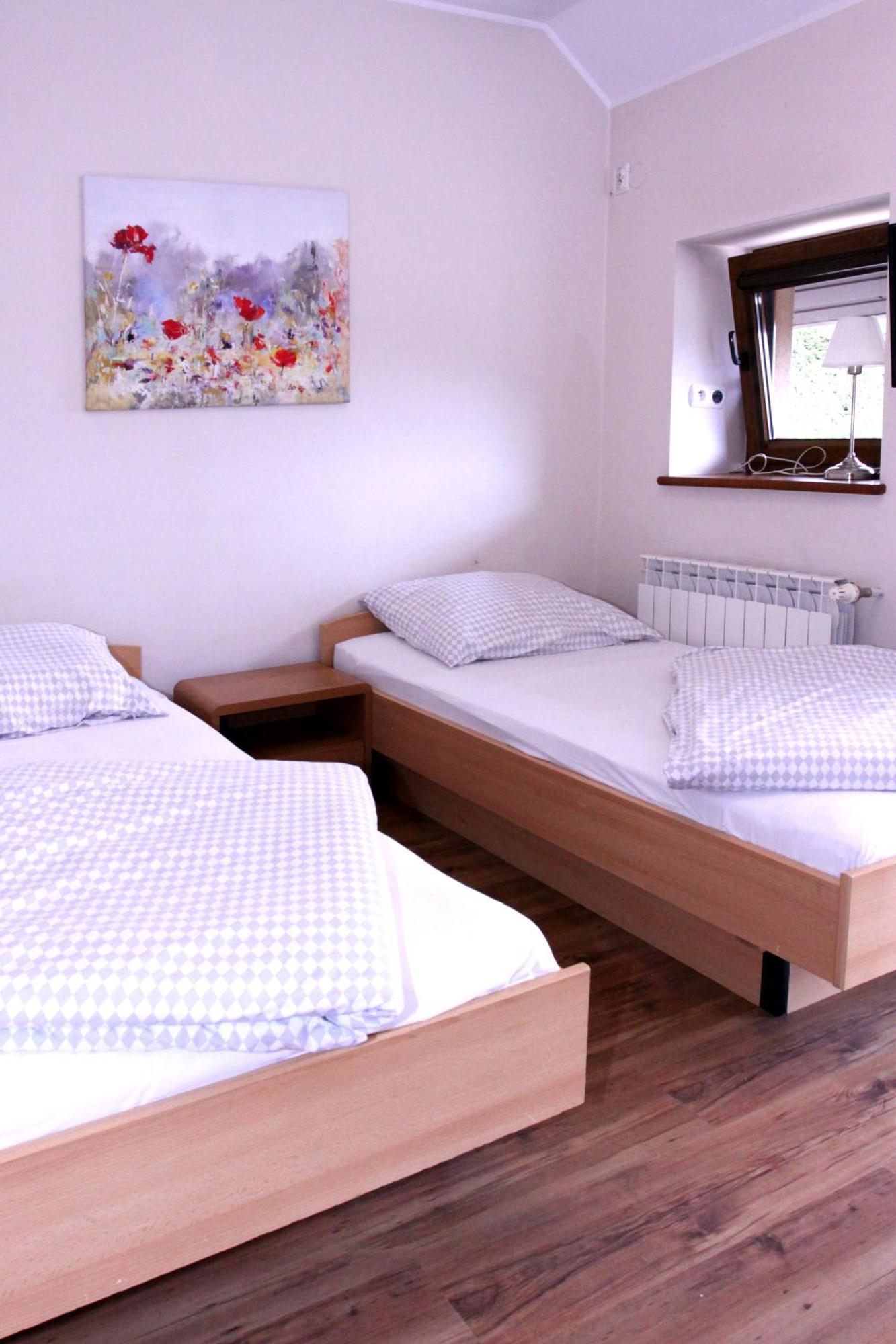 Hotel Dom W Gorach "Tresna" Extérieur photo
